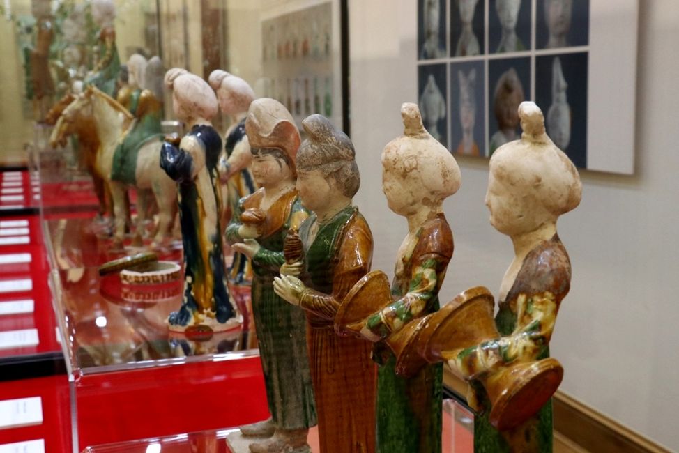 Wystawa ''Trójbarwnie szkliwiona ceramika czasów dynastii Tang, Luoyang - Chiny''