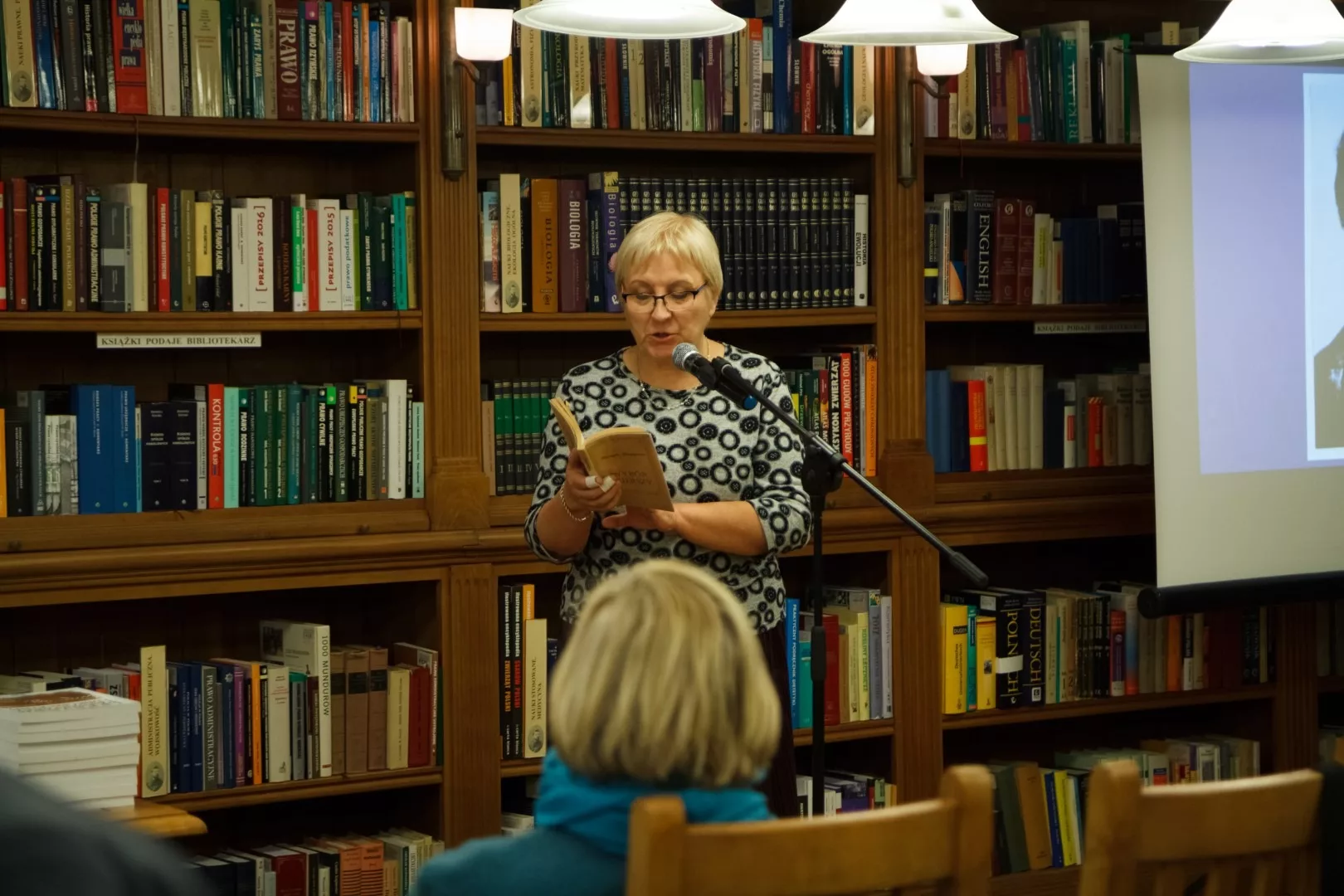 … Elżbieta Kurpińska – Przewodnicząca Komisji Rewizyjnej Towarzystwa Biblioteki Publicznej im. H. Łopacińskiego…