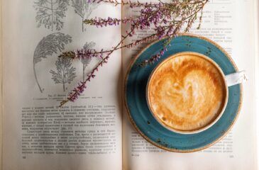 Książka i kawa