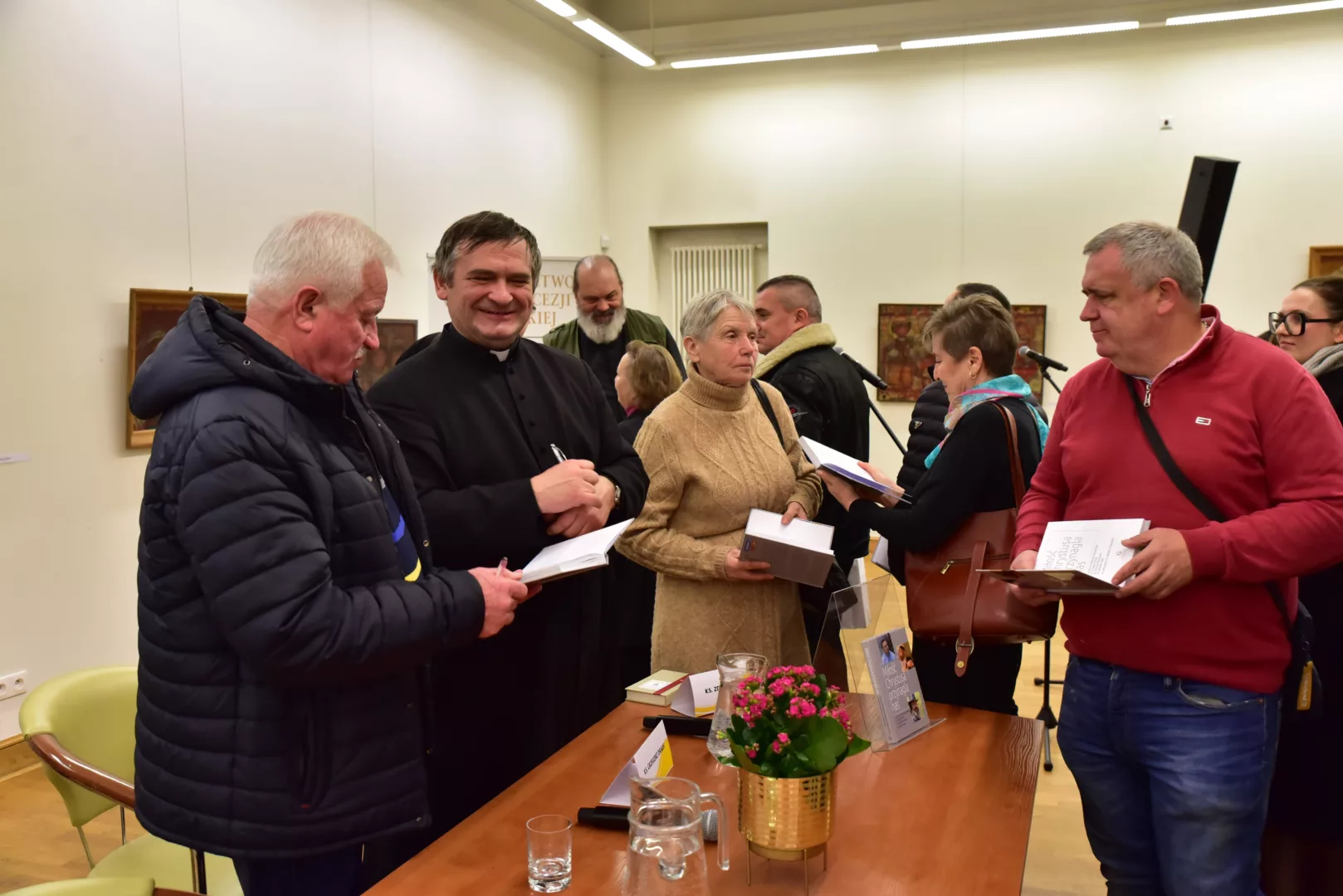 Promocja książki „Miłość Chrystusa przynagla nas” w obiektywie